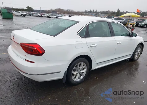 2017 Volkswagen Passat 1.8T S z USA, uszkodzony, nr VIN 1VWAT7A3XHC017909